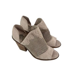 Vince Camuto Fritzey Peep Toe Bootie Beige Suede Leather Womens 9.5
